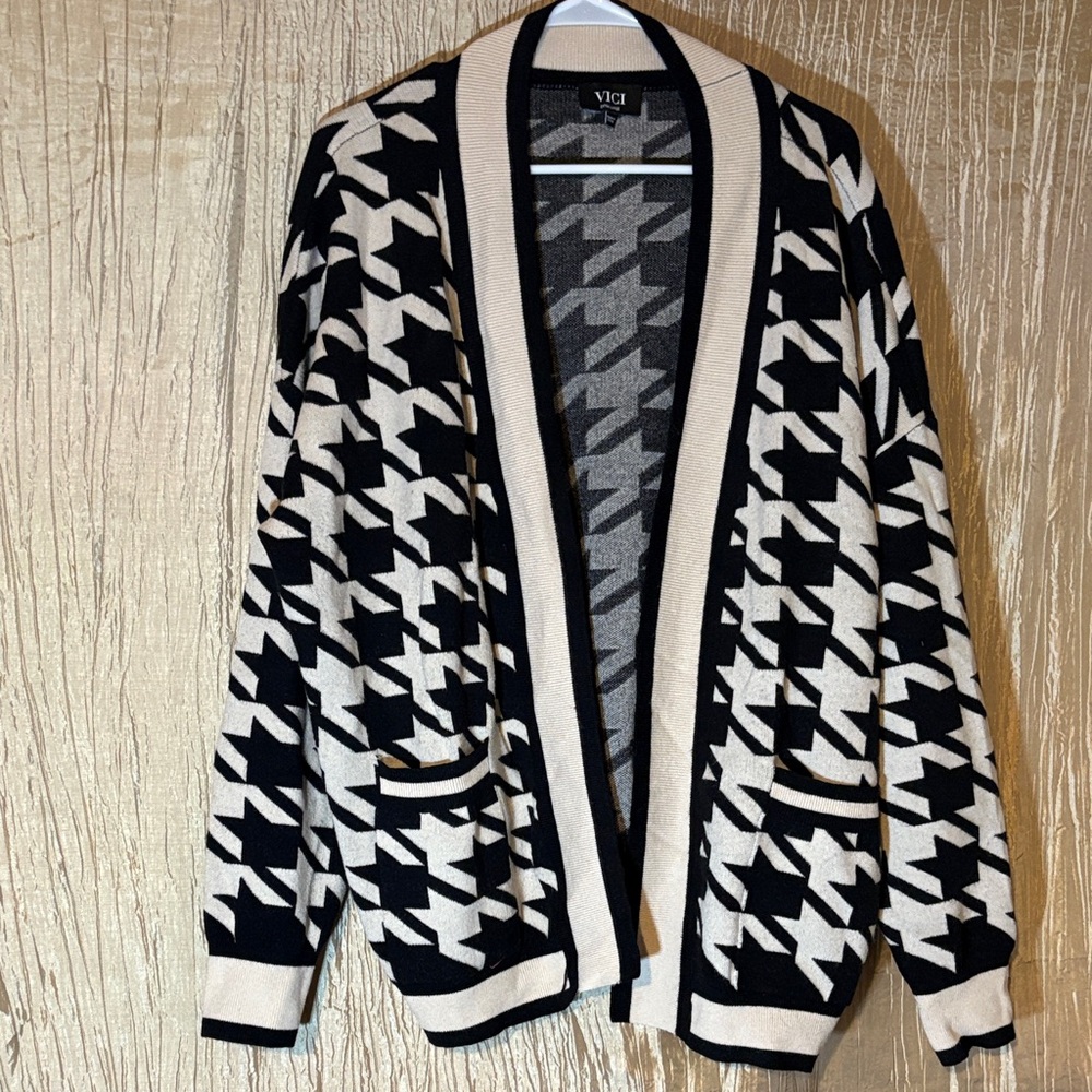 Vici Black and Cream Houndstooth Cardigan